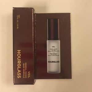 Hourglass Mineral Veil Primer